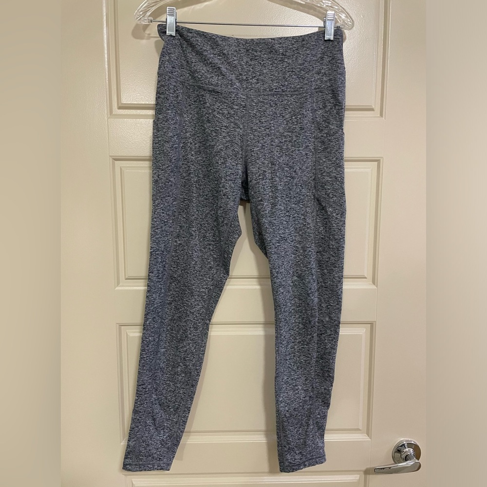 Grey 3/4 Length Leggings size Large